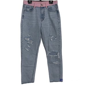 American Eagle High Rise Light Wash Mom Jeans